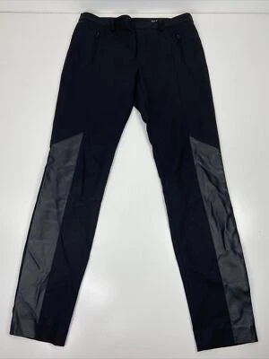 Calça preta feminina Club Monaco tamanho 6 acabamento em couro sintético slim fit - Imagem 1 de 4