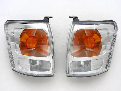 01 - 05 TOYOTA HILUX LN166 D4D INDICATOR CORNER LIGHT TURN SIGNAL PAIR 02 - Image 1 of 2