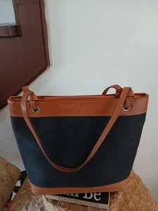Kate Spade SCHWARZ/BRAUN CANVAS BEUTELTASCHE STIL HANDTASCHE - GUTER ZUSTAND! - Bild 1 von 4