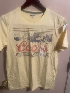 Old Navy Coors Golden Colorado Graphic T-Shirt Yellow Size Small NWT. C1 - Picture 1 of 6