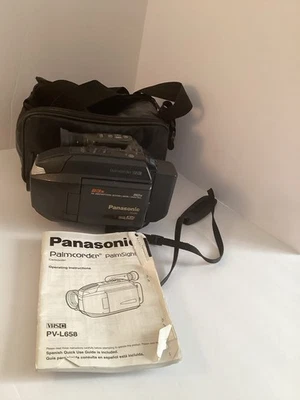 PANASONIC PV-L658 VHS-C ANALOG CAMCORDER 23X 50X W/BATTERY/MANUAL/BAG NOT TESTED - Image 1 of 4