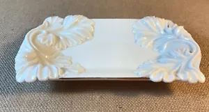 Jabonera Marfil con Borde Dorado Cerámica Decorativa Diseño Hoja Elevada Blanco - Imagen 1 de 4