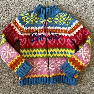Benetton Barbie Mädchen Strick Cardigan Pullover Gr. 8 rosa nordische Herzen Schneeflocke - Bild 1 von 10