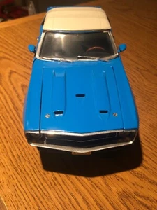 ERTL 1969 Shelby GT-350 1/18 Scale - Picture 1 of 12