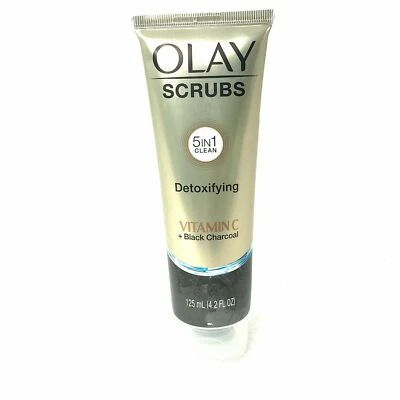 Olay Scrubs Vitamin C + Black Charcoal Detoxifying 5 In 1 Clean 125ml - Image 1 of 2