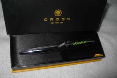 Bolígrafo Cromo Cruzado - Nuevo en Caja - Grabado “JOANN” - Telas Joann Foto 1 de 4