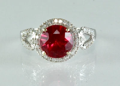Anillo redondo de oro blanco de 14 k con diamantes naturales rubí simulado rojo frambuesa de 2,30 quilates Foto 1 de 4