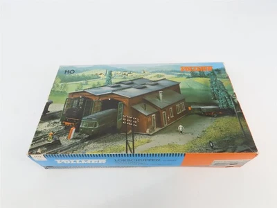 Kit Vollmer 5752 escala HO 1/87 casa de motor de dos puestos  Foto 1 de 4