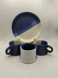 Juego de tazas de gres azul cobalto y blanco hechas a mano con plato para servir cerámica de estudio - Imagen 1 de 16