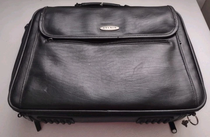 Bolso Belkin para portátil con correa para el hombro Foto 1 de 3