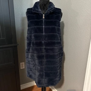 Le Moda Faux Fur Vest M Navy Blue Zip Front Soft Plush Cozy Winter Layer Chic - Picture 1 of 10