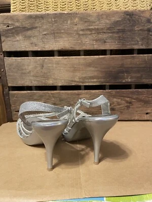 Wild Rose Silver Heels Size 10 - Image 1 of 4