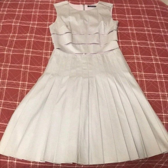 Marc New York Andrew Marc серый фиолетовый плиссированные женское летнее платье размер 6 - Изображение 1 из 4