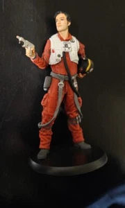 Star Wars The Force Awakens POE DAMERON Deluxe Playset Pilot Figurine Disney - Picture 1 of 2