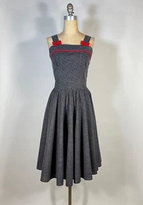 Vintage 1950's grey swirl cotton sun dress with circle skirt & red bow details M - Picture 1 of 16