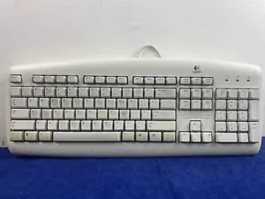 Logitech Y-SU45 Deluxe Desktop Keyboard, 5-Pin DIN - Picture 1 of 3