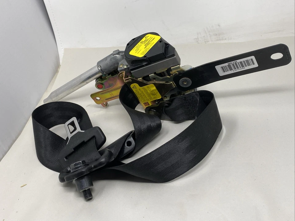 Cinturón de seguridad delantero derecho Daewoo Leganza 1997-2002 retractor negro Foto 1 de 4