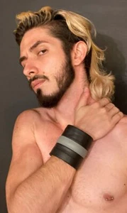 Billetera de muñeca roja merodeadora - Imagen 1 de 10