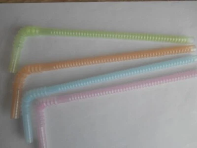 Tupperware 4  verschiedene Pastell Farben Trinkhalme Strohhalme NEU - Bild 1 von 2