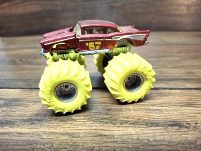 (RARO) 1987 MATCHBOX '57 CHEVY MONSTER TRUCK HECHO EN TAILANDIA "envío gratuito" Foto 1 de 4