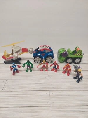 LOTE de figuras, vehículos Spiderman Hulk Falcon de Marvel Playskool Heroes y más Foto 1 de 4