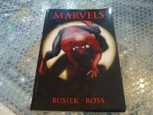 MARVELS BY BUSIEK & ROSS/LIBRO DE BOLSILLO - Imagen 1 de 12