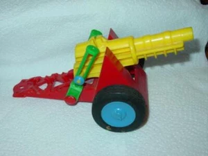 Vintage NOSCO PLASTICS TOY HOWITZER Cannon Gun - toy miniature artillery - Picture 1 of 6