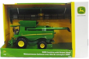 1/32 John Deere S680 Combine with Draper Head  Tomy NEW - Picture 1 of 2