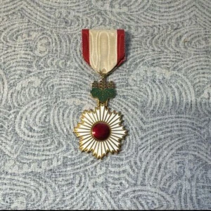 Japanese Army Medal 5th Class Twin Lights of the Rising Sun Replica Used F/S - Picture 1 of 1