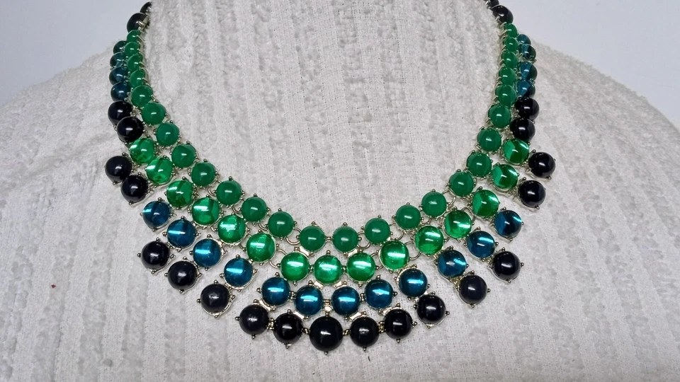 Collar de diseñador Coldwater Creek cabujón verde y azul tono plata declaración  Foto 1 de 1