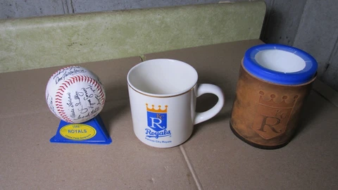 1985 KC Kansas City Royals Facsimile Signed Baseball + Coffee Mug + Can Cooler Cover