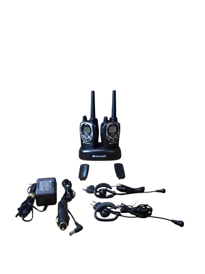 Midland GXT Hand Held Radios Walkie Talkies GXT 1000 W/ Charger - Image 1 of 4