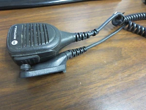 Motorola PMMN4069A APX6000 7000 Dwukierunkowy mikrofon głośnika radiowego - Zdjęcie 1 z 4