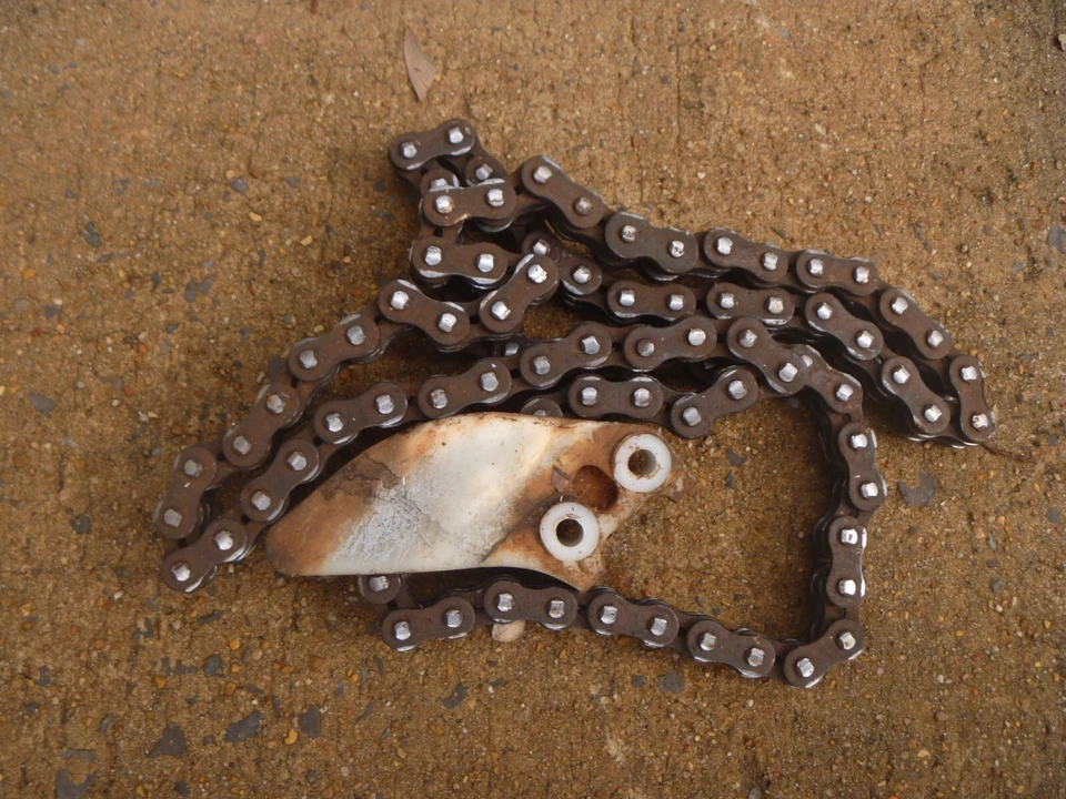 Cadena de transmisión trasera OEM 88-06 Yamaha YFS200 Blaster (2000) Foto 1 de 1