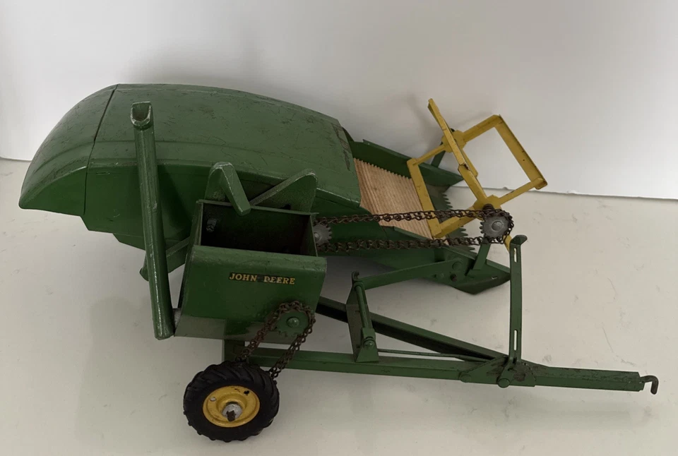JOHN DEERE 12A COMBINE ERTL ESKA CARTER Vintage Farm Toy - Image 1 of 4
