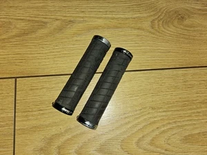 Lizard Skins Lock On Mountain Bike Handlebar Grips Black - Picture 1 of 1