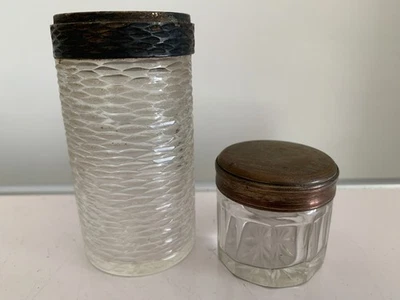 LOT ANCIENS NECESSAIRE DE TOILETTE - CRISTAL - DANS LE GOUT DE BACCARAT - Photo 1/4