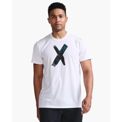 Camiseta Contender 2XU para hombre - 2023 Foto 1 de 4