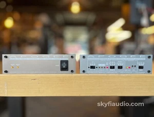 Apogee DA-1000E-20 DAC & PS-1000E Power Supply - w/ Wyde Eye Coaxial Cable - Picture 1 of 18