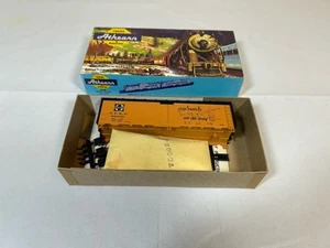 HO Scale Athearn, 40' Reefer Box Car, Santa Fe Super Chief #36065 -5023 NOS - Picture 1 of 3