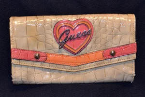 Guess Vintage Retired Women's Clutch Wallet Croc/Heart Logo Snap & Zipper - Picture 1 of 5