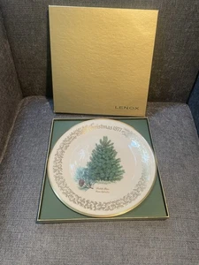 Lenox 1977 Annual Christmas Commemorative Trees Collector Plate Scotch Pine - Picture 1 of 3