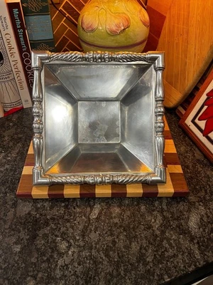 Cuenco cuadrado Reed & Barton Banister - 9x9" AM104 - ¡Solo uno disponible! Foto 1 de 4