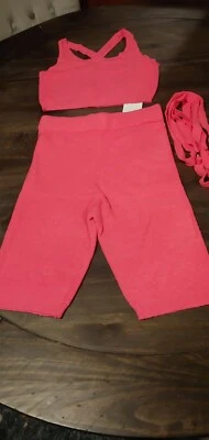 Conjunto curto feminino rosa quente 2 peças com cinto grande NOVO - Imagem 1 de 4
