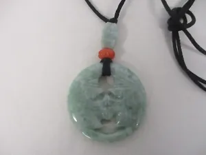 VTG CARVED GREEN JADEITE JADE KISSING CRESCENT MOON AMULET PENDANT CORD NECKLACE - Picture 1 of 4
