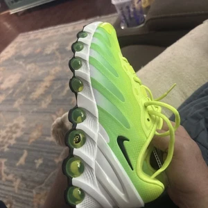 Nike Air Max DN8 HF5509-700 Volt/Black/Green Strike/Summit Women’s Size 8 New - Picture 1 of 14