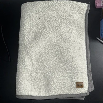 UGG Plush Sherpa Blanket 50x70 Medium Weight Luxury Soft Throw White / Gray - Image 1 of 3
