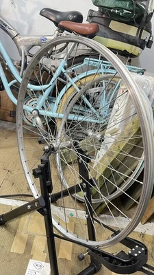 Roda dianteira de bicicleta 28” 700 C 622 mm  - Imagem 1 de 4