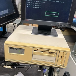 Computer desktop vintage non testato NEC PowerMate 1 APC IV SI ACCENDE! necessita di allestimento - Foto 1 di 11