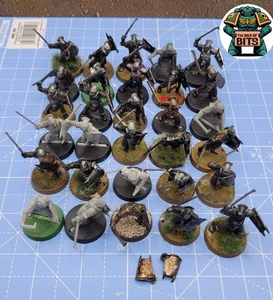 Warhammer LOTR Uruk Hai With Shields X30 Plastic Isengard Minor Damage - Picture 1 of 2